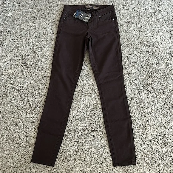 Paige NWT Chocolate Brown Verdugo Denim Jeggings Pants **Size 24** 🌸🌸 - Picture 3 of 6